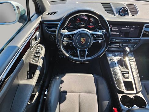 Used 2021 Porsche Macan Premium Pkg w/ Premium Package image 3