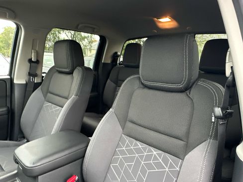 New 2026 Nissan Frontier SV w/ Tow Package image 24