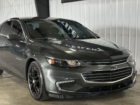 Used 2017 Chevrolet Malibu LT image 15
