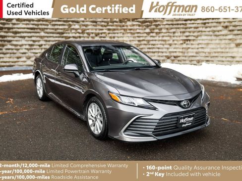 Certified 2021 Toyota Camry LE image 1