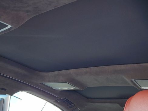 Used 2020 Audi S8 L image 11