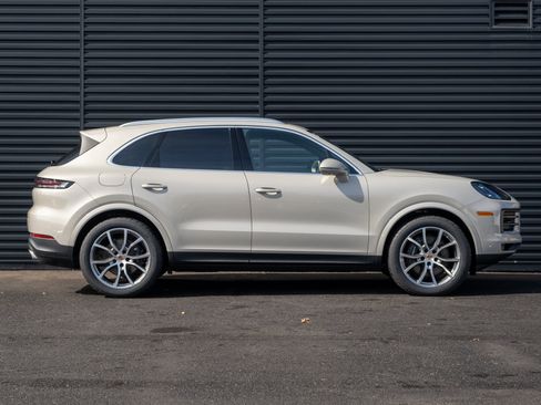 New 2026 Porsche Cayenne AWD/4WD image 9