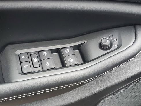 New 2025 Jeep Grand Cherokee L Laredo w/ Luxury Tech Group I image 18