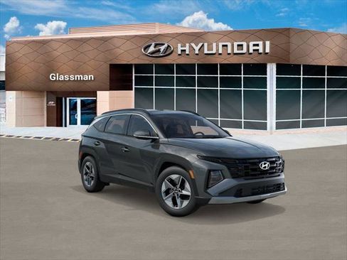 New 2025 Hyundai Tucson SEL image 2