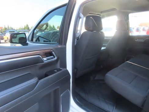 Used 2022 Chevrolet Silverado 1500 LT w/ Convenience Package II AWD/4WD image 20