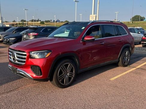 Used 2024 Mercedes-Benz GLS 450 4MATIC image 1