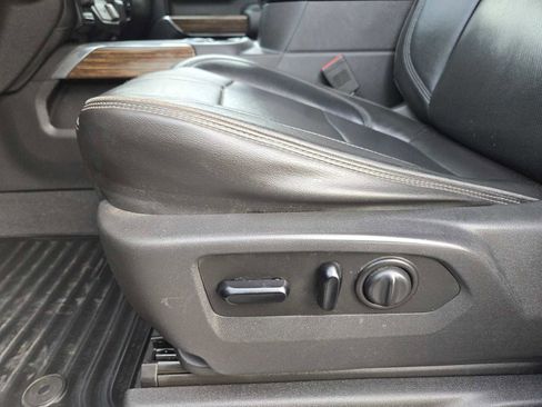 Used 2019 Chevrolet Silverado 1500 High Country w/ Technology Package image 24