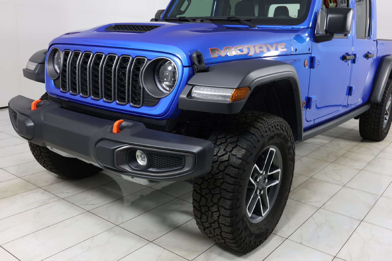 Used 2025 Jeep Gladiator Mojave w/ Convenience Group AWD/4WD image 44