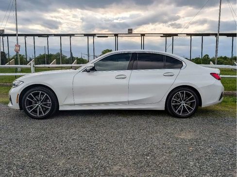 Used 2020 BMW 330i xDrive Sedan w/ Convenience Package AWD/4WD image 9
