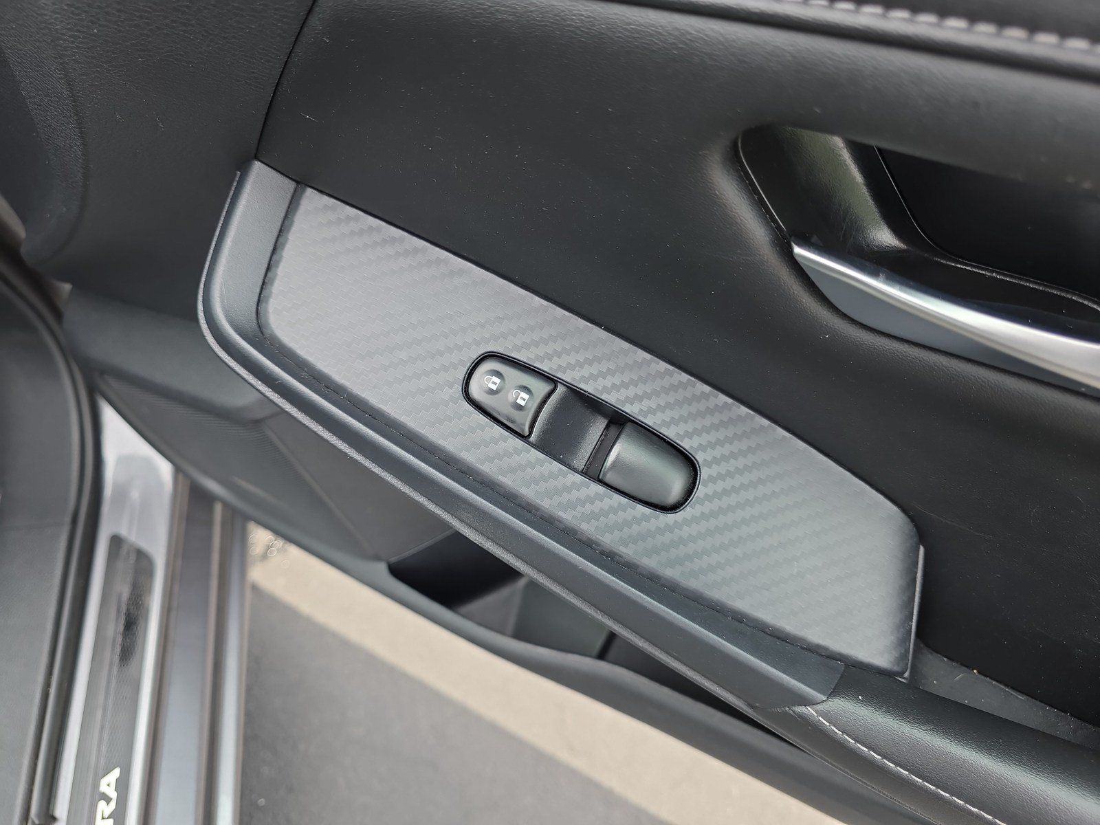 Used 2024 Nissan Sentra SV FWD image 14