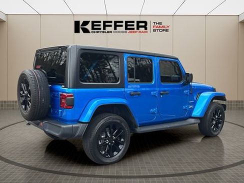 Used 2021 Jeep Wrangler Unlimited Sahara w/ Dual Top Group image 5