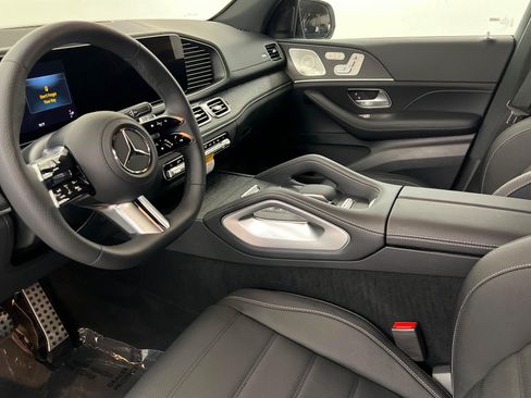 New 2026 Mercedes-Benz GLS 450 4MATIC image 15