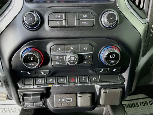 Used 2021 Chevrolet Silverado 1500 LT Trail Boss w/ Convenience Package II AWD/4WD image 22