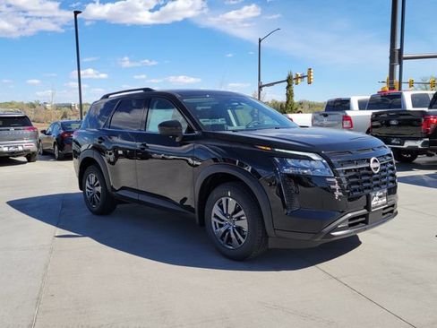 New 2026 Nissan Pathfinder SV w/ Cargo Package AWD/4WD image 4