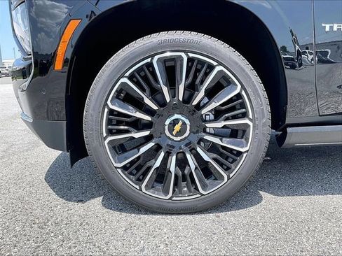 New 2026 Chevrolet Tahoe High Country AWD/4WD image 7