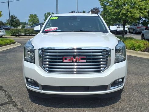 Used 2020 GMC Yukon XL SLT w/ Premium Edition AWD/4WD image 2