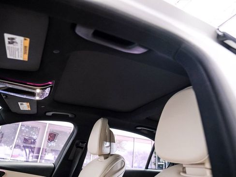 Used 2022 Mercedes-Benz C 300 C 300 image 5