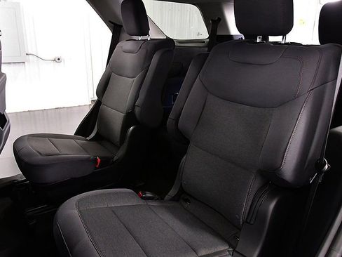 New 2026 Ford Explorer Active image 31