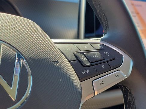 Certified 2025 Volkswagen Atlas Peak Edition SE image 32