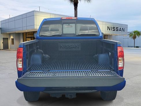 Used 2014 Nissan Frontier Desert Runner RWD image 12