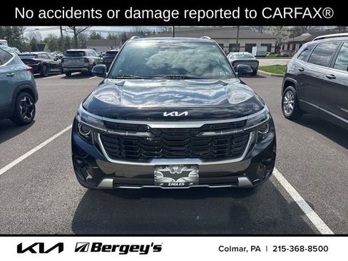 Used 2024 Kia Seltos EX image 2