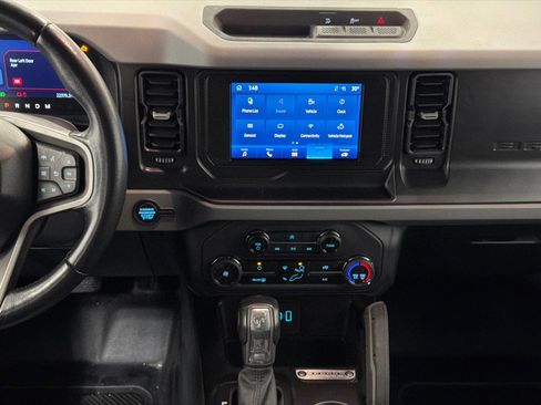 Used 2023 Ford Bronco Big Bend image 19