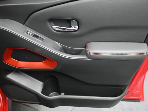 Used 2023 Nissan Frontier PRO-4X w/ Technology Package image 29