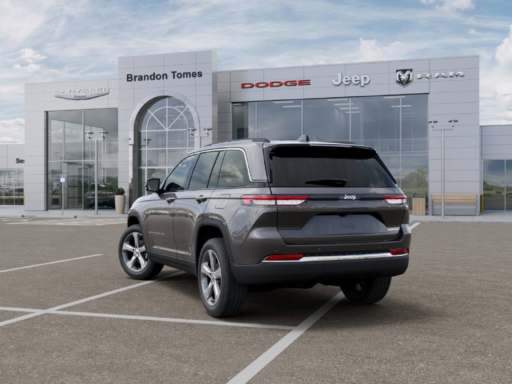 New 2026 Jeep Grand Cherokee Limited w/ Luxury Tech Group II RWD image 3