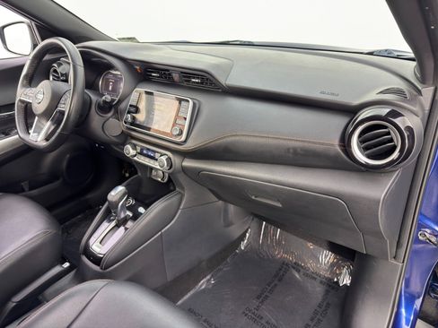 Used 2020 Nissan Kicks SR w/ SR Premium Package image 13