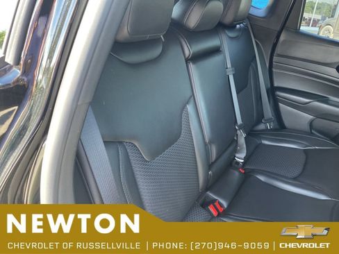 Used 2022 Jeep Compass Latitude AWD/4WD image 27