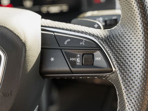 Used 2023 Audi SQ8 Prestige image 19