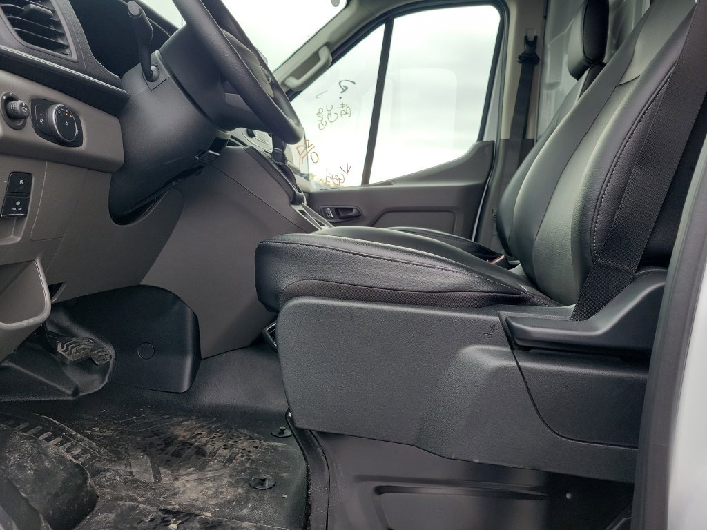 New 2026 Ford Transit 250 148 Medium Roof RWD image 18