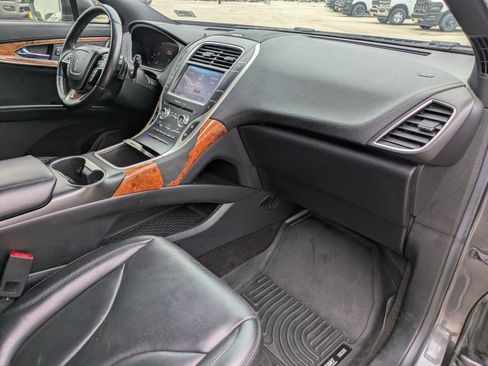 Used 2020 Lincoln Nautilus Reserve FWD image 28