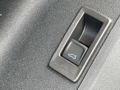 New 2025 Audi Q5 Premium Plus image 18