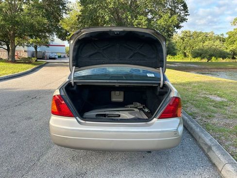 Used 2001 Toyota Avalon XL image 10
