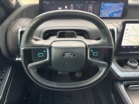 Used 2025 Ford Expedition Tremor AWD/4WD image 33