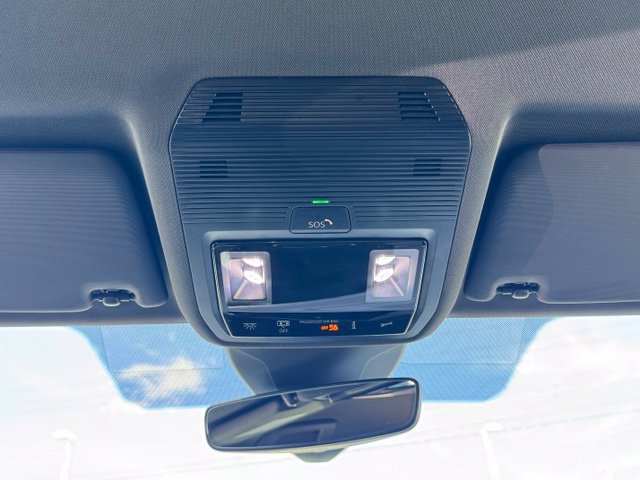 Certified 2025 Volkswagen ID.4 Pro AWD/4WD image 19