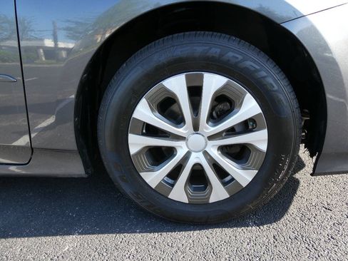 Used 2017 Toyota Prius Prime Plus FWD image 30