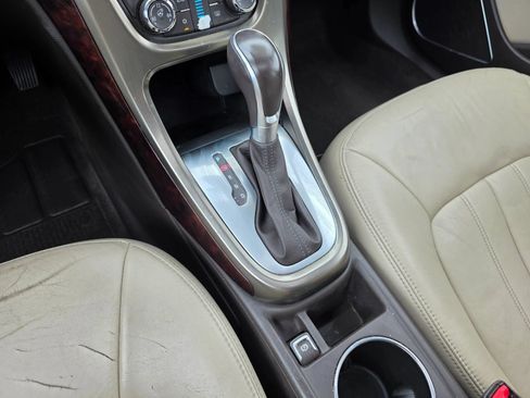 Used 2013 Buick Verano Leather FWD image 16