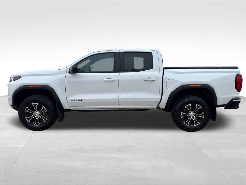 Used 2024 GMC Canyon AT4 w/ AT4 Premium Package AWD/4WD image 2