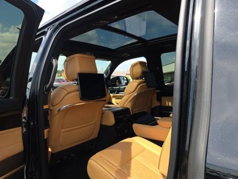 Used 2024 Jeep Grand Wagoneer L Series III w/ Rear Seat Video Group 1 AWD/4WD image 47