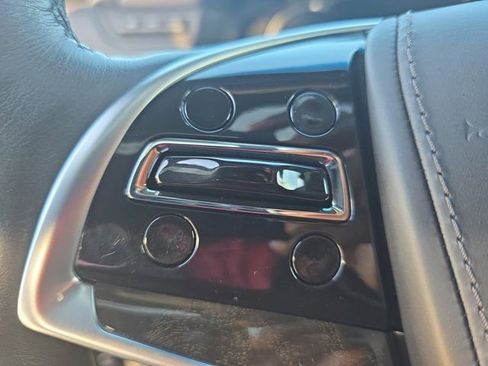 Used 2018 Cadillac Escalade Platinum image 16