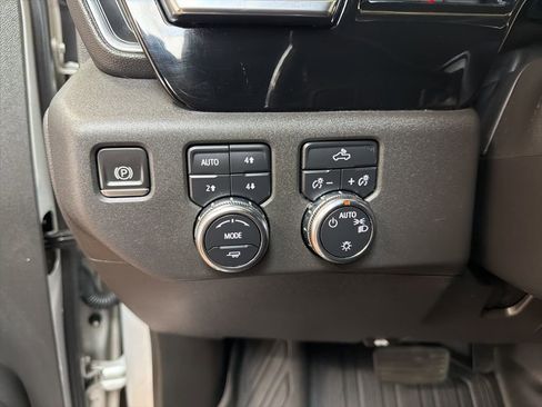 Used 2022 GMC Sierra 1500 SLE image 22