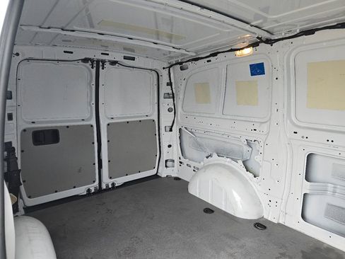 Used 2023 Mercedes-Benz Metris image 16