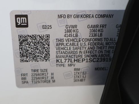 Used 2025 Chevrolet Trax LT w/ LT Convenience Package FWD image 27