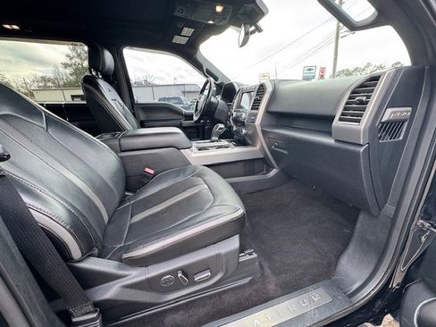Used 2018 Ford F150 Platinum w/ Equipment Group 701A Luxury image 16