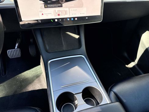 Used 2023 Tesla Model Y Long Range image 28