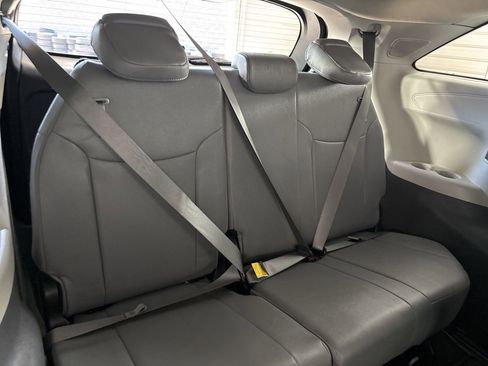 Used 2024 Toyota Sienna Limited AWD/4WD image 28
