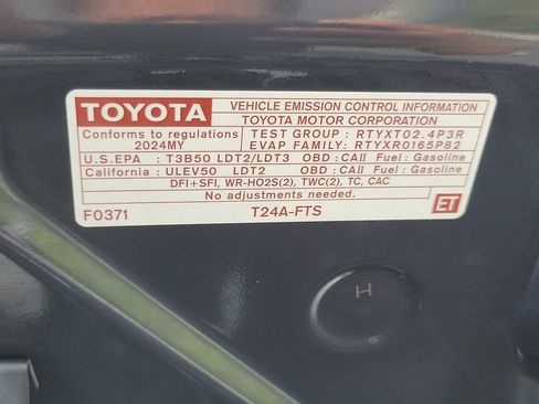 Used 2024 Toyota Tacoma TRD Sport w/ TRD Sport Premium Package AWD/4WD image 33