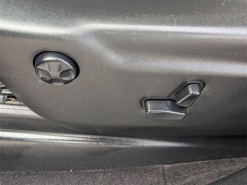 Used 2018 Jeep Grand Cherokee Laredo image 20